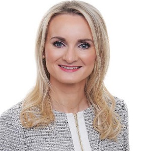 https://www.bizexpo.ie/wp-content/uploads/2019/05/Anne-Caulfield-294-1.jpg